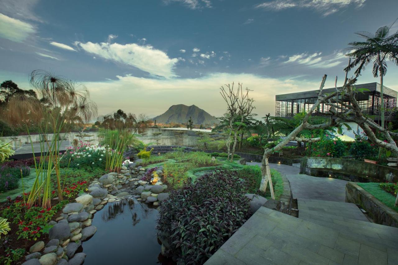 Sunsetfalls Gardens And Resort Magelang Buitenkant foto