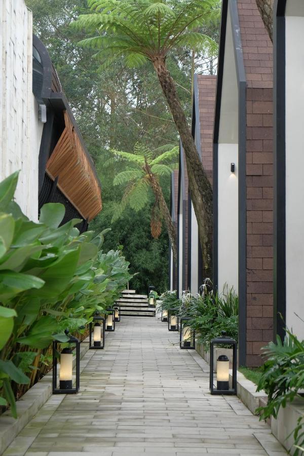 Sunsetfalls Gardens And Resort Magelang Buitenkant foto